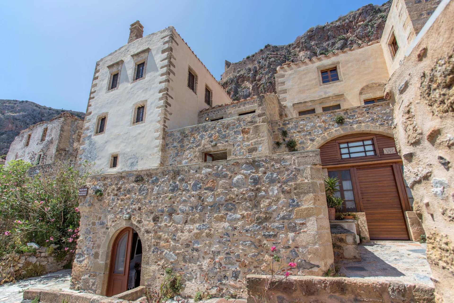 Pablito House-Seaview Monemvasia Nests
