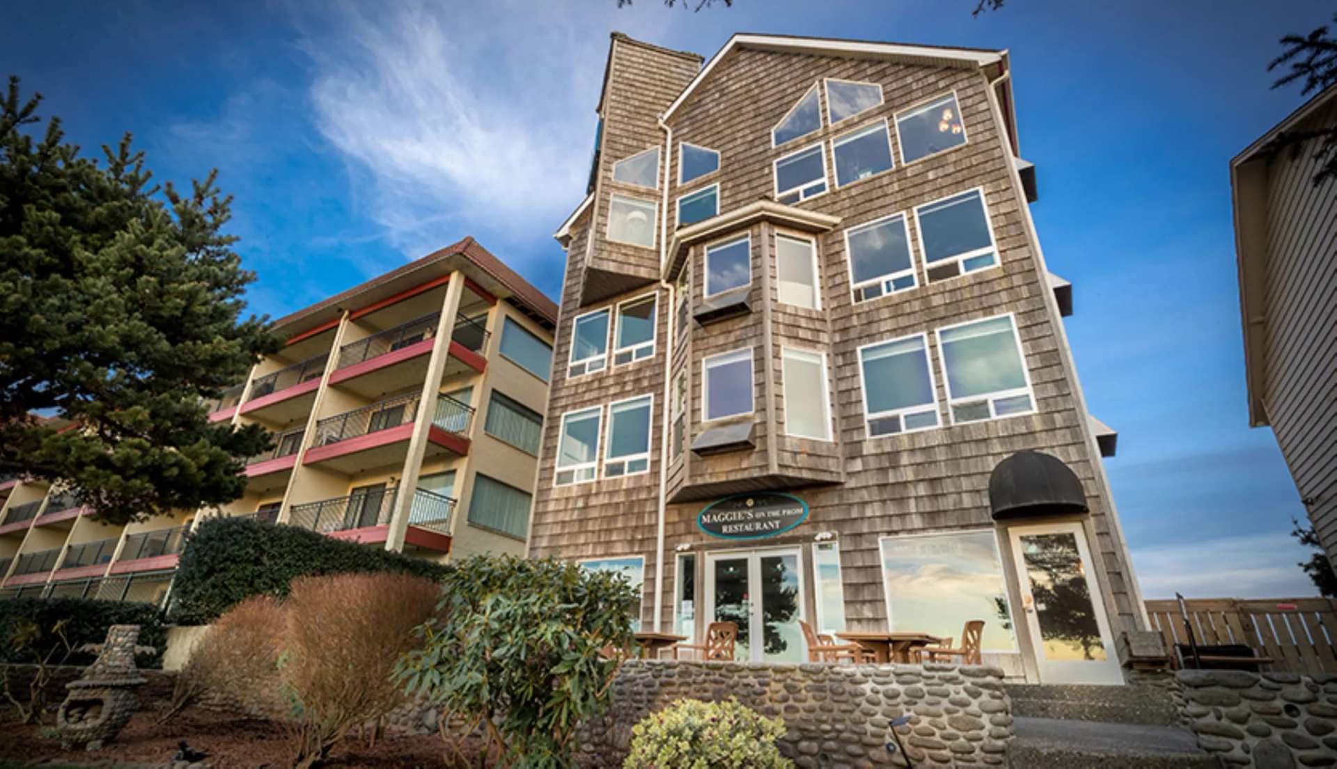 The Seaside Oceanfront Inn