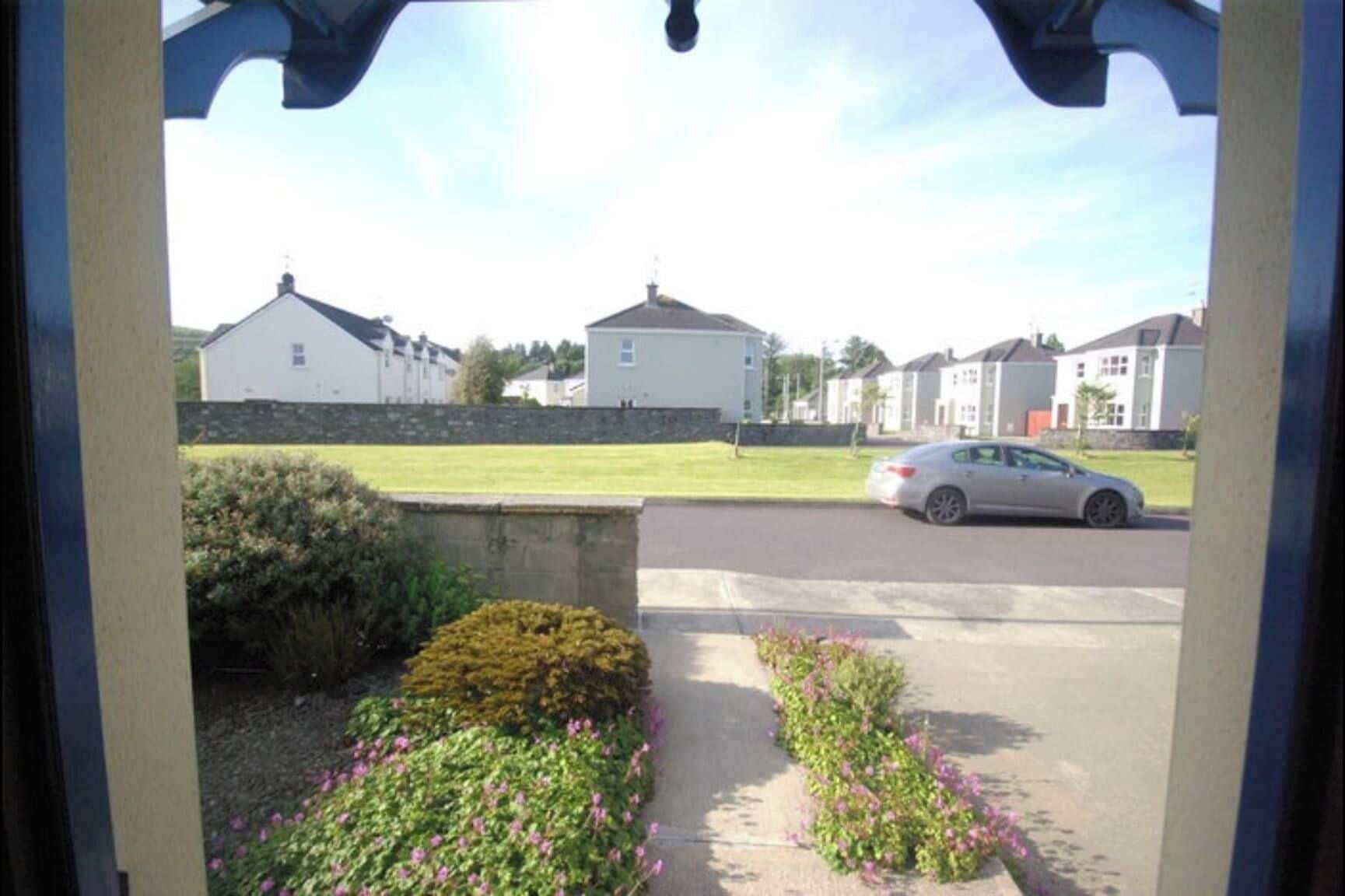 Charming 4-Bedroom House in Skibbereen - Pet Friendly Retreat