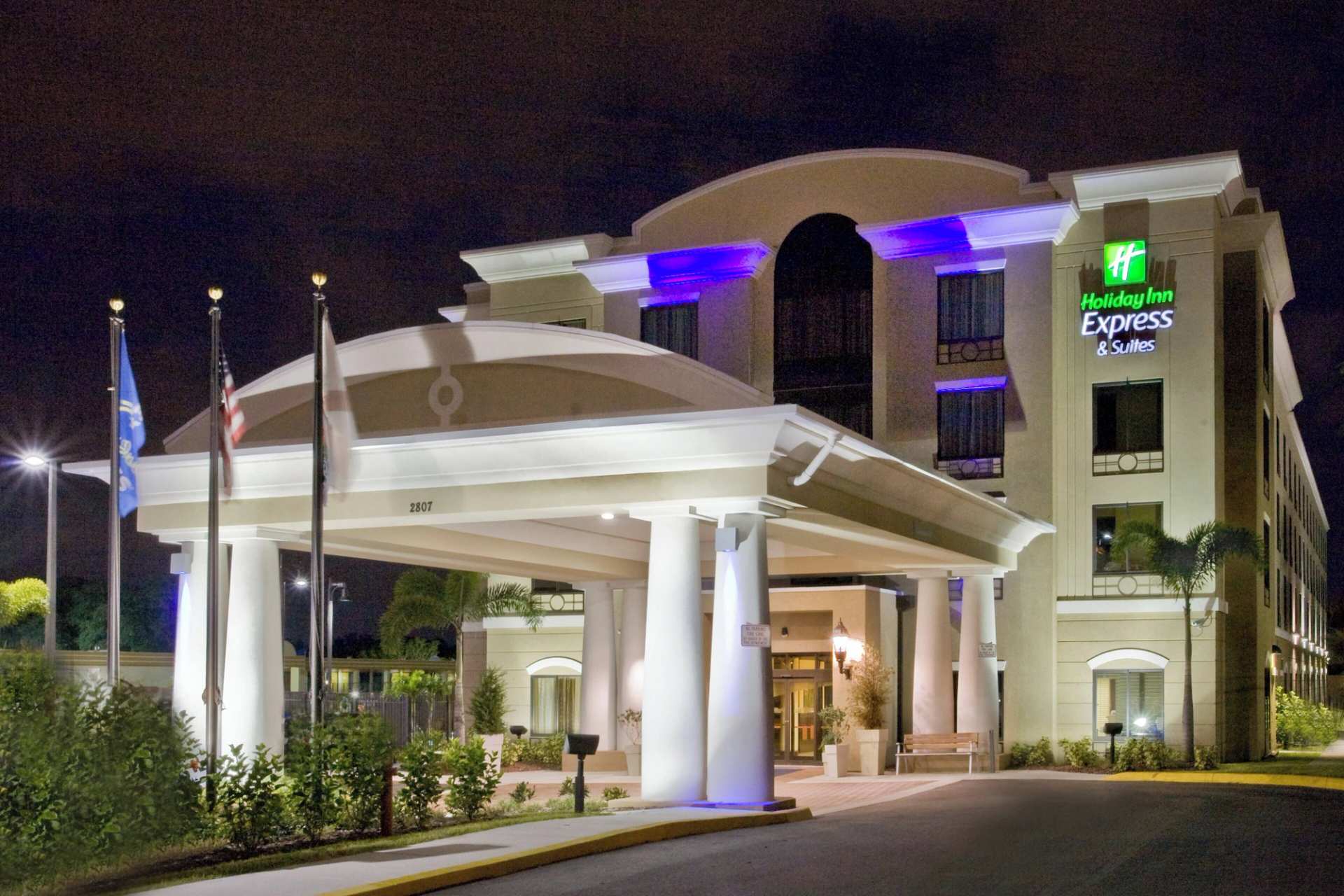 Holiday Inn Express Hotel & Suites Tampa-USF-Busch Gardens by IHG