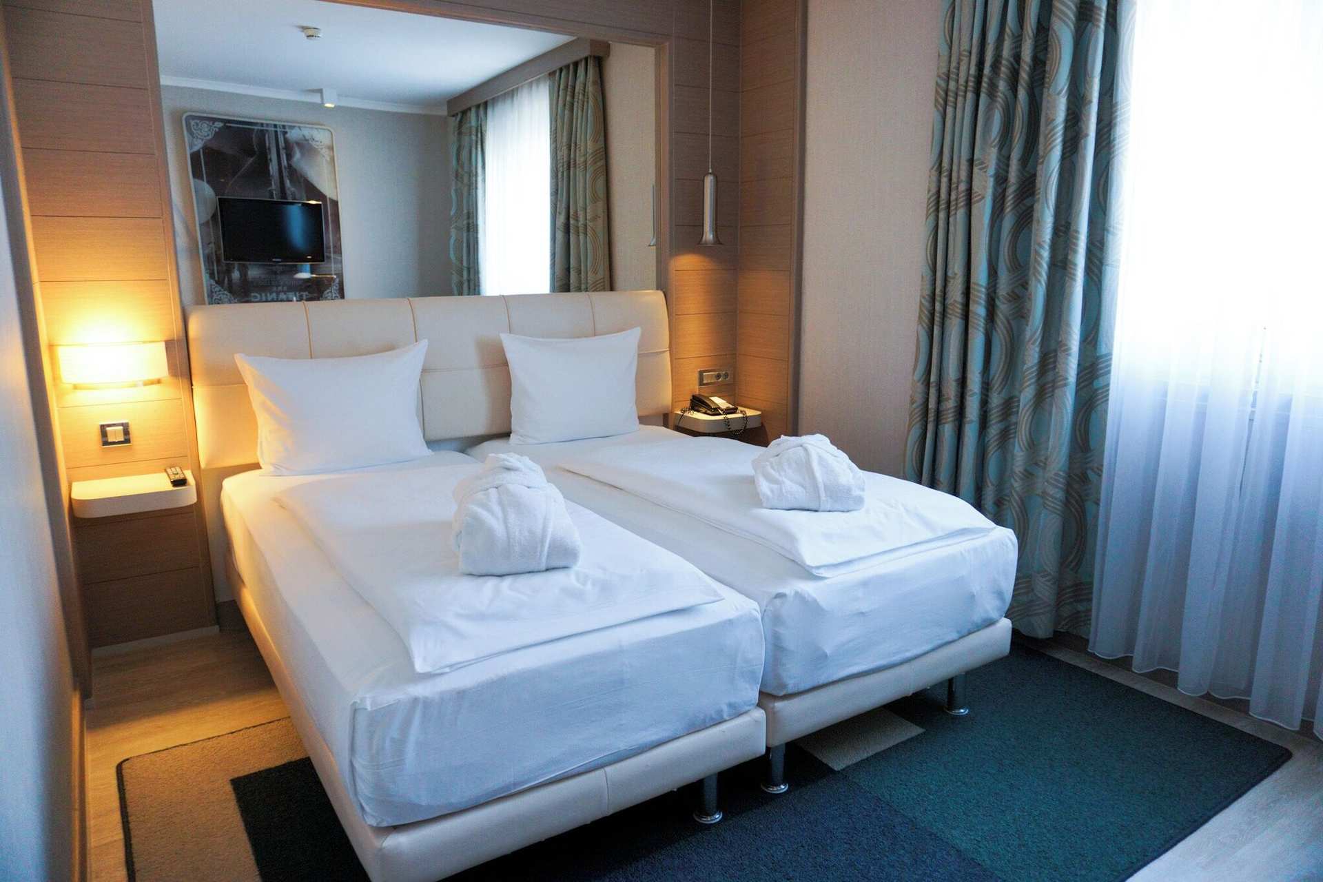 TITANIC Comfort Mitte