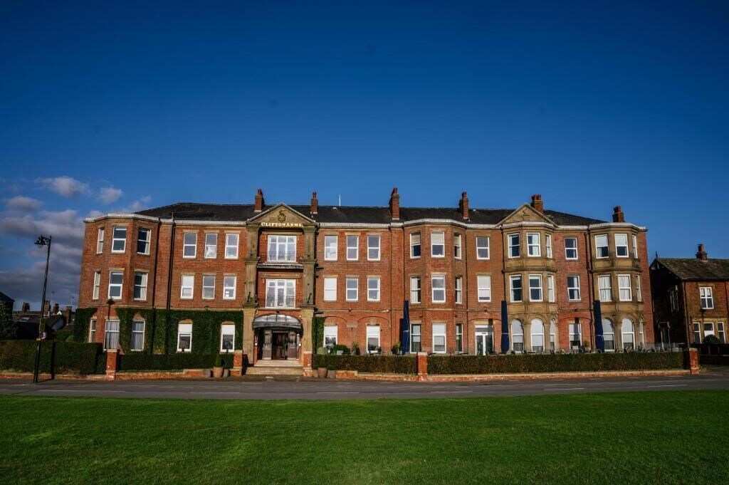 Clifton Arms Hotel