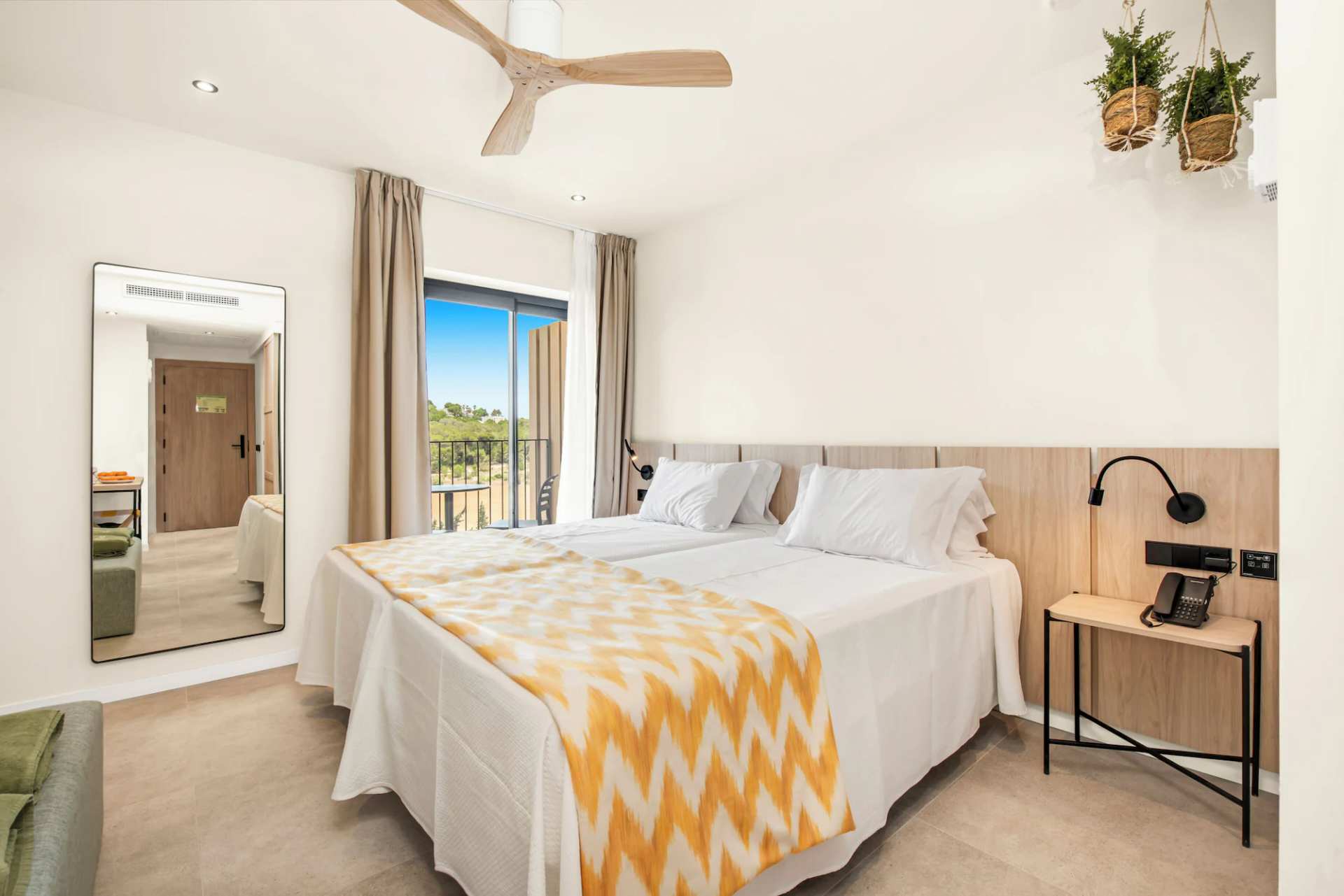 Tangerine by Honne Hotels - Adults Only