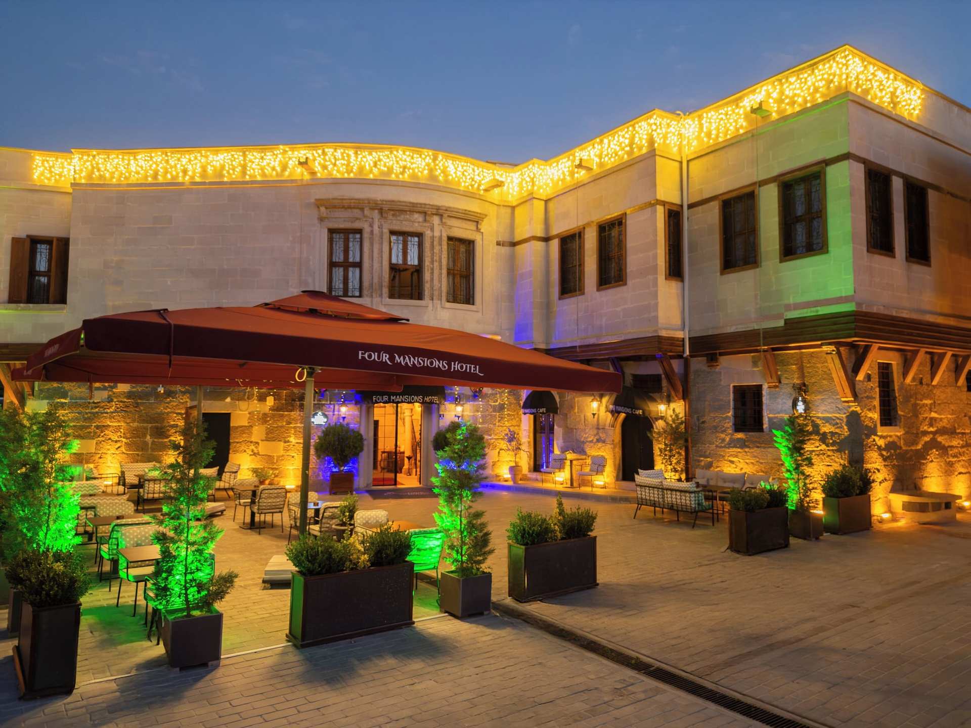 Four Mansions Hotel