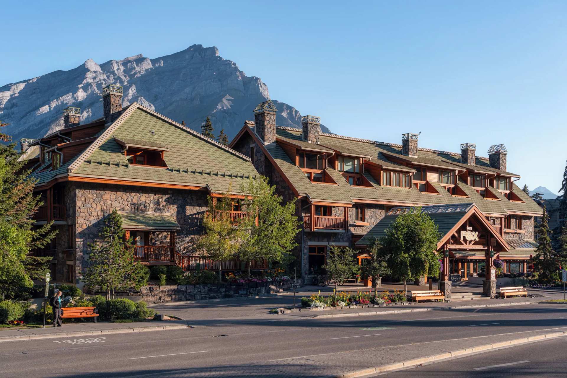 Fox Hotel and Suites