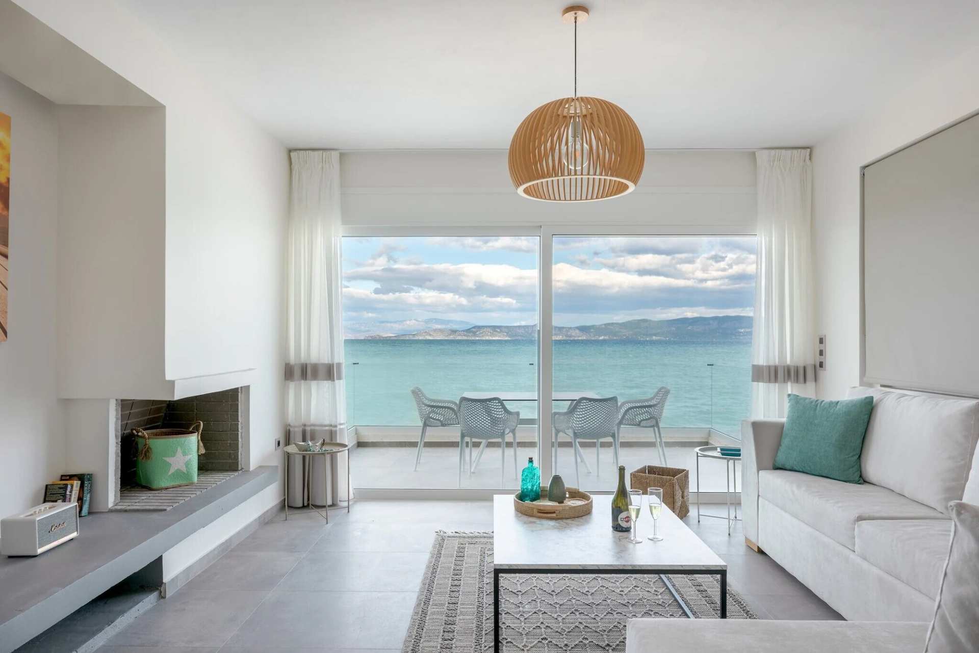 COSTA VASIA Seaside Suites and Apartments
