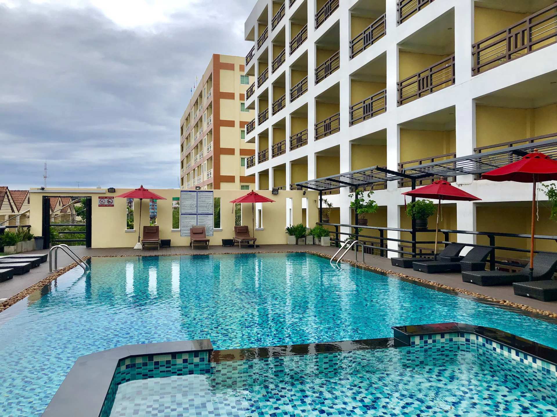 Golden Sea Pattaya