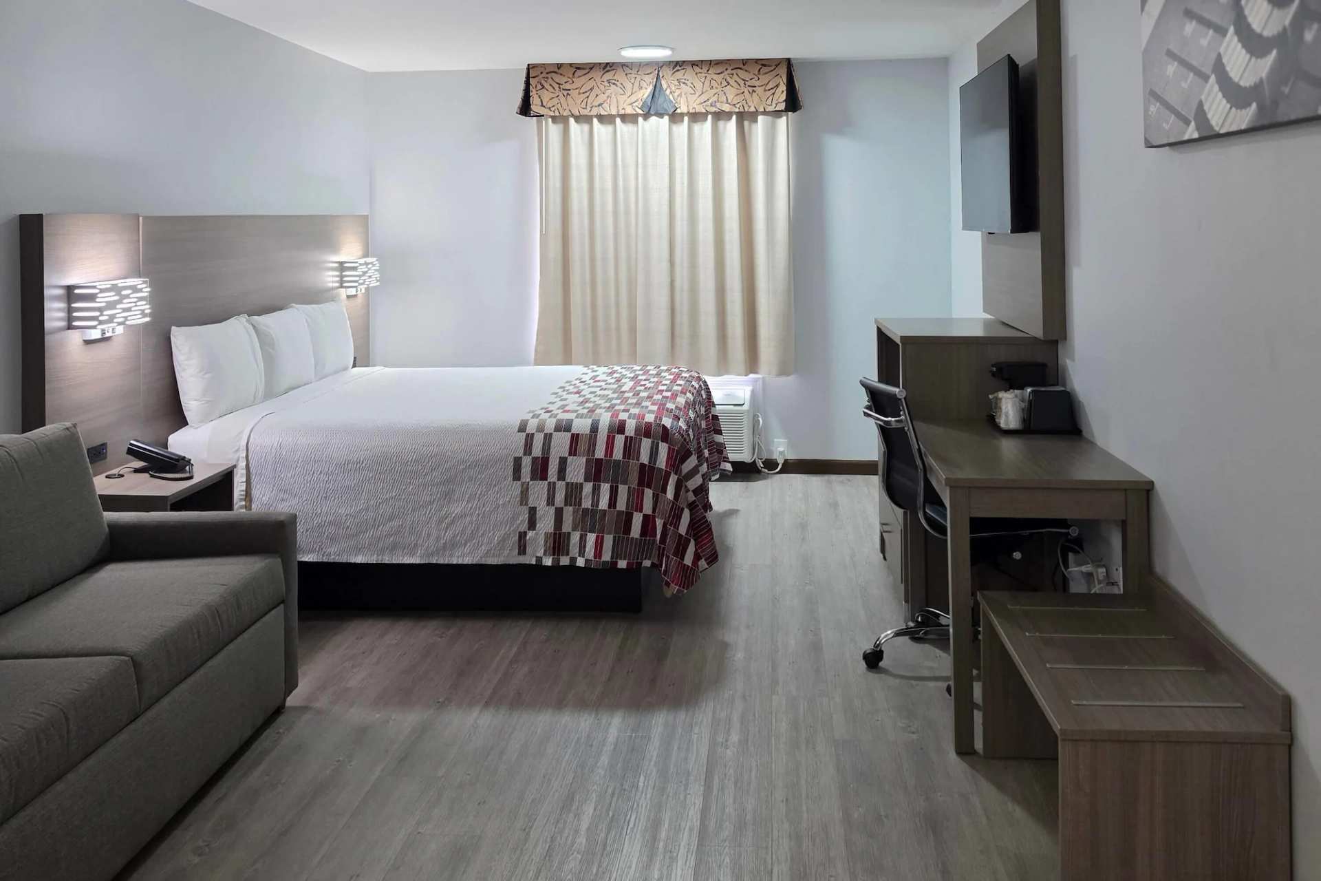 Days Inn by Wyndham Camden AR