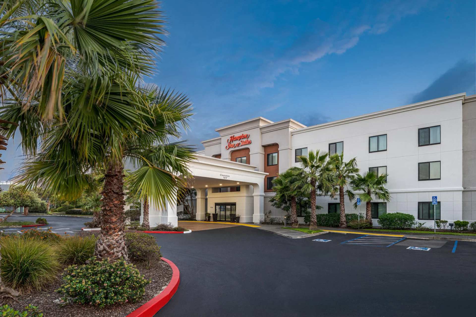 Hampton Inn & Suites Oakland Airport-Alameda