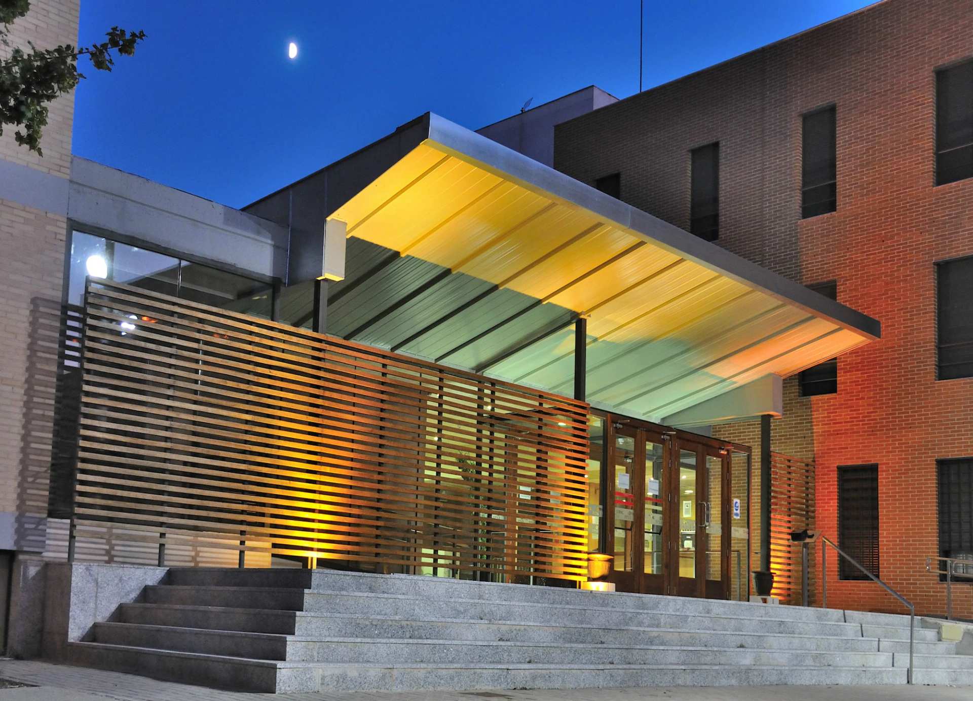 Residencia Universitaria Resa Giner de Los Ríos