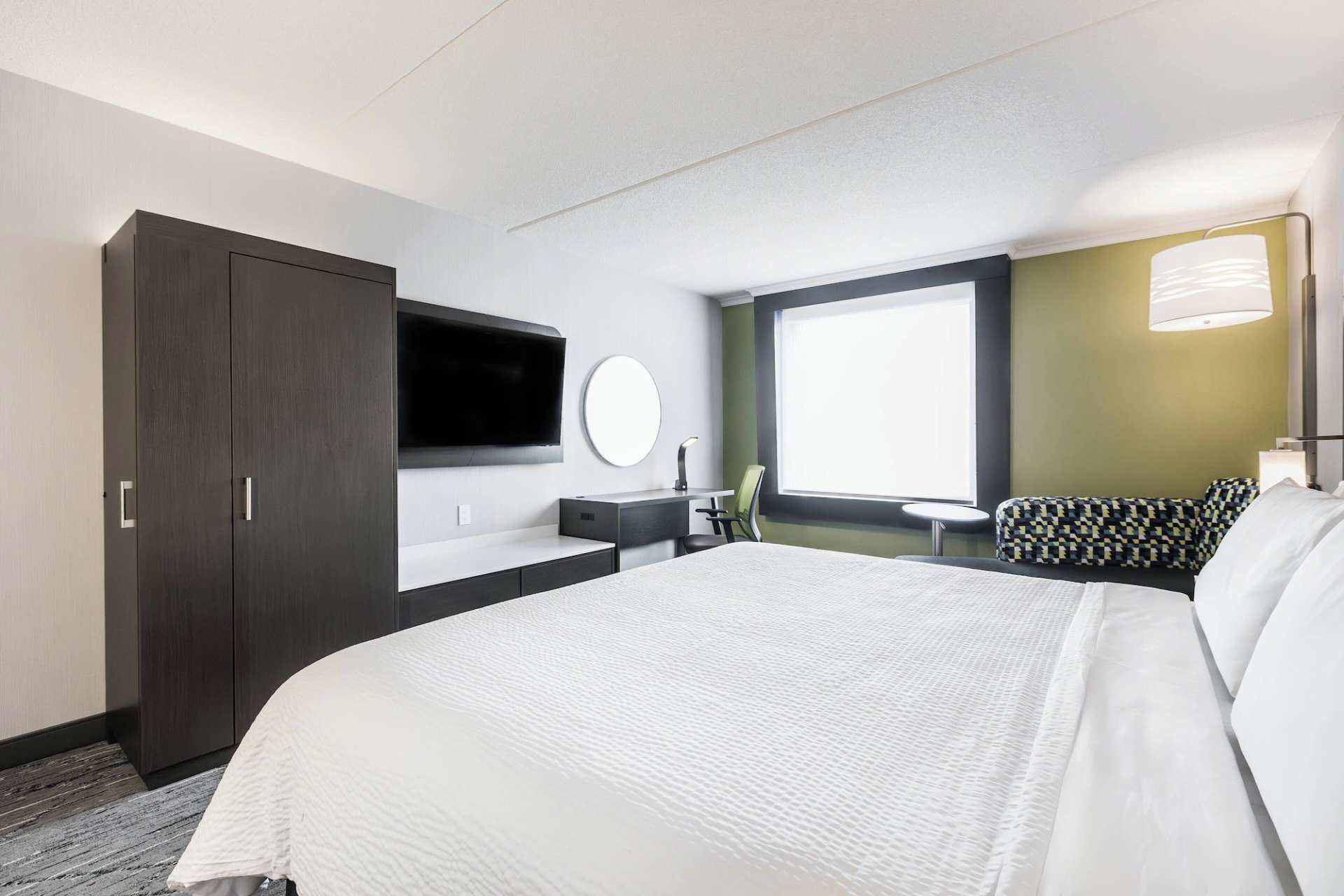 Holiday Inn Express & Suites Toronto Airport South by IHG