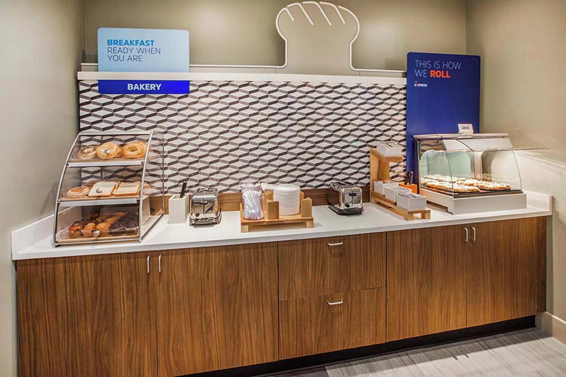 Holiday Inn Express Charleston US Highway 17 & I-526 by IHG