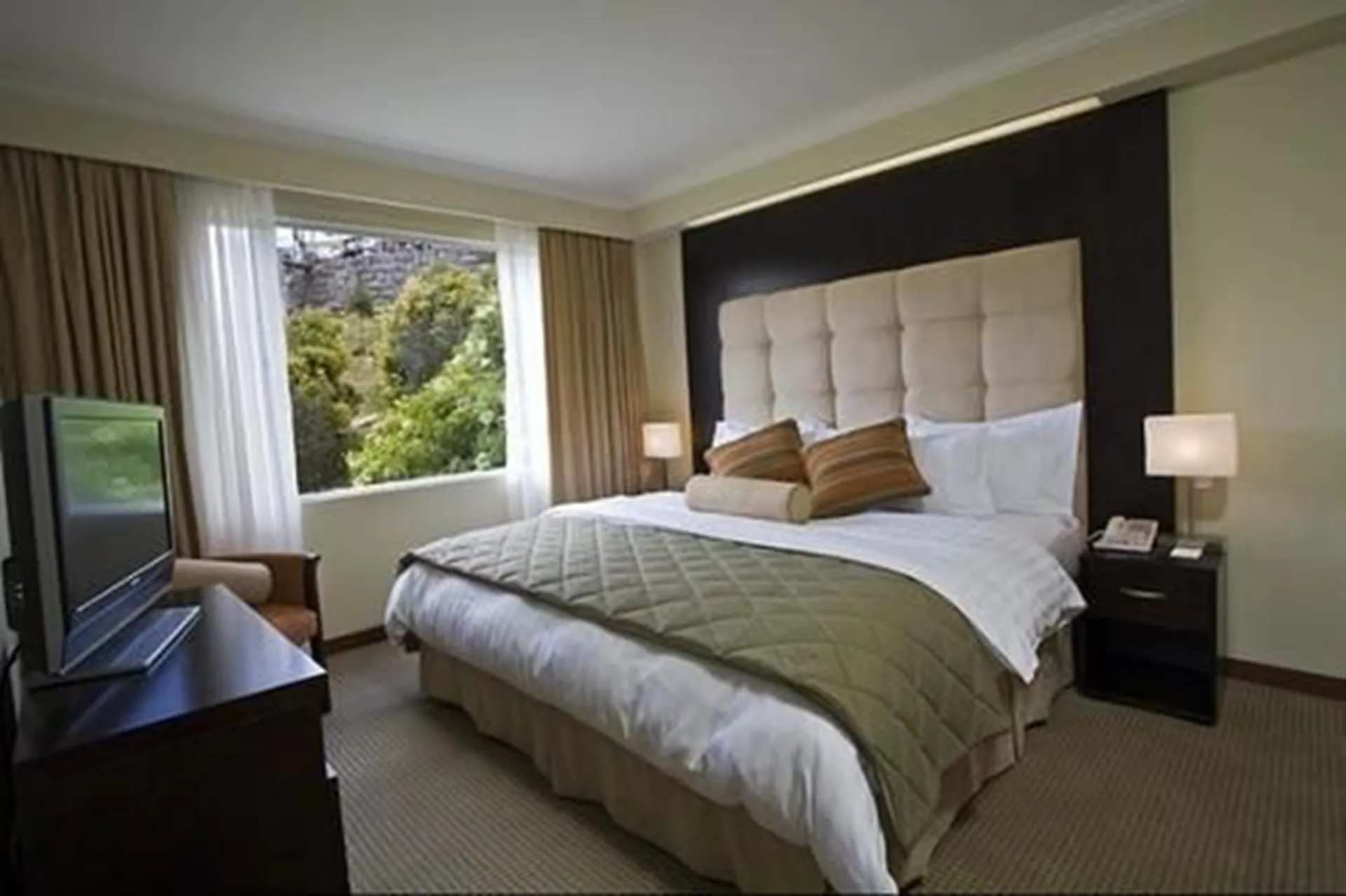 Hotel Stubel Suites & Cafe
