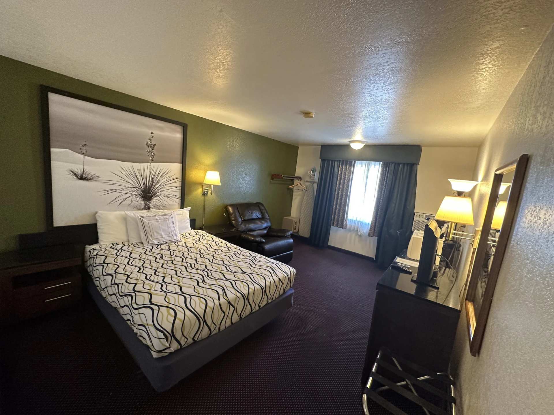 Simple Rewards Inn