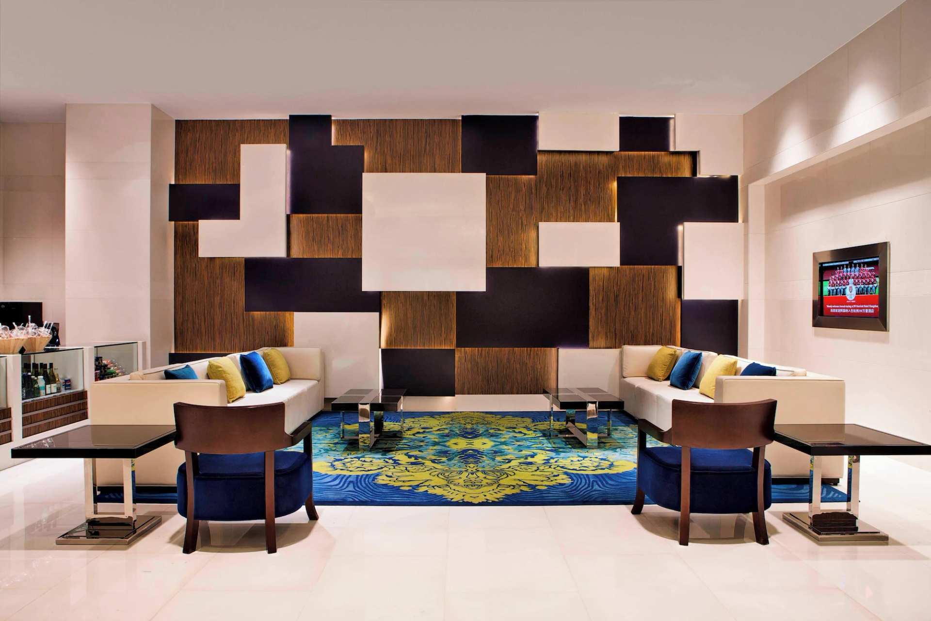 Courtyard by Marriott Hangzhou Wulin at West Lake