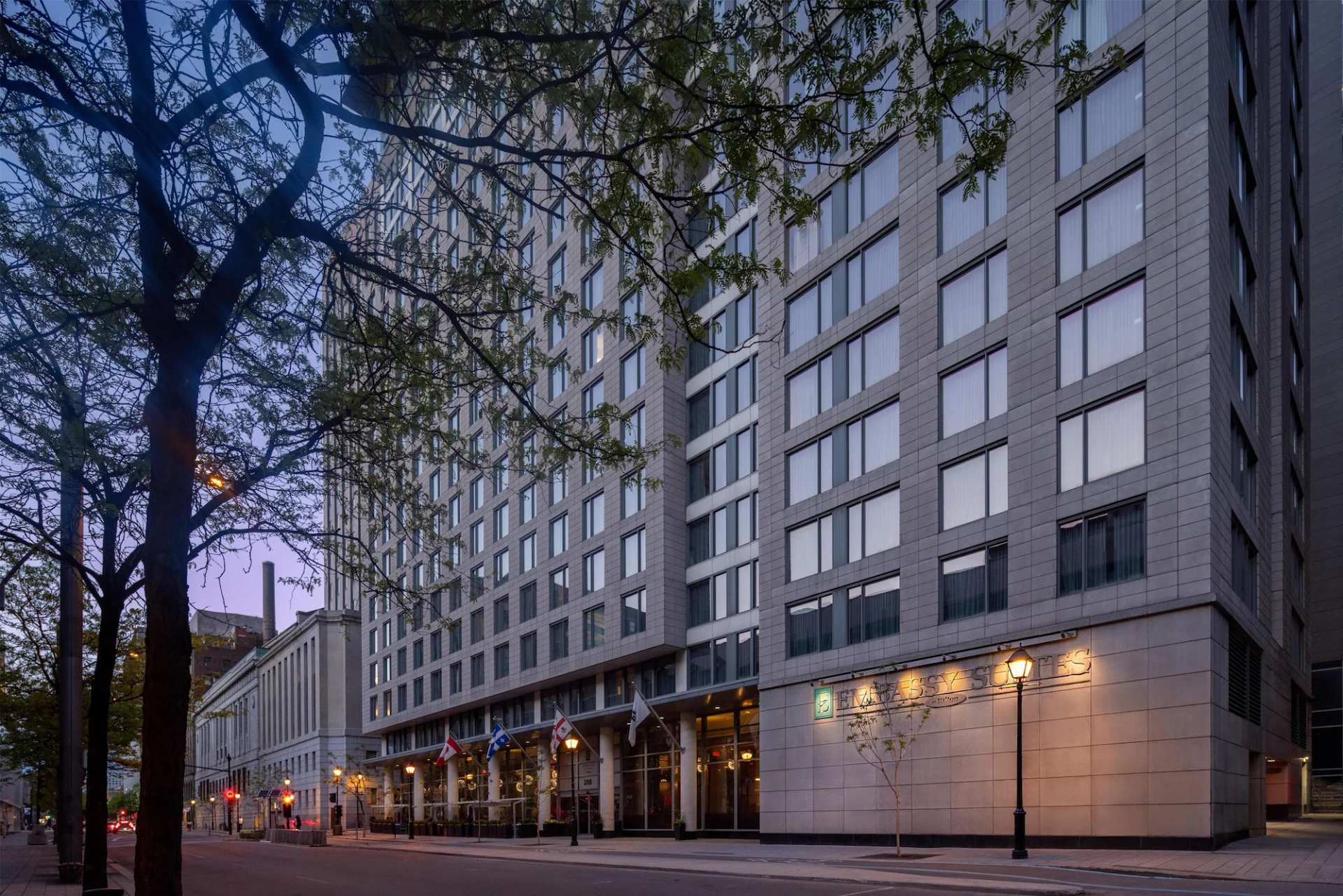 Embassy Suites Montréal by Hilton