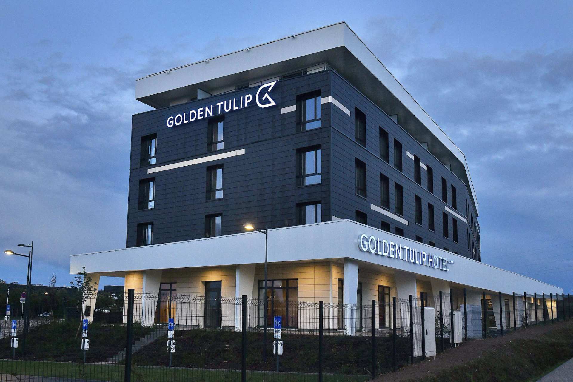 Golden Tulip Reims Bezannes