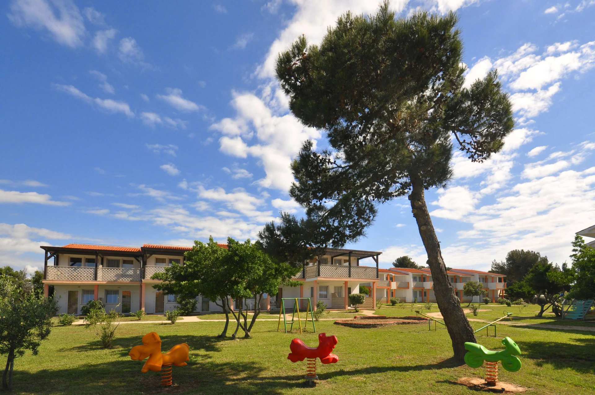 Kazela Apartments