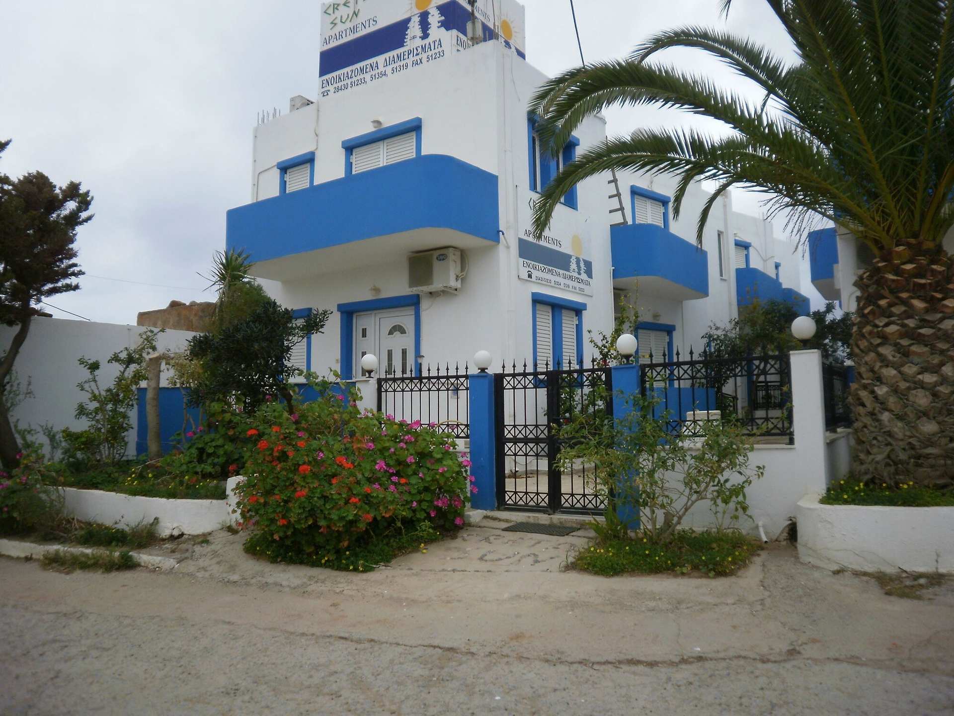 Creta Sun Apartments in Makrigialos Sea-view