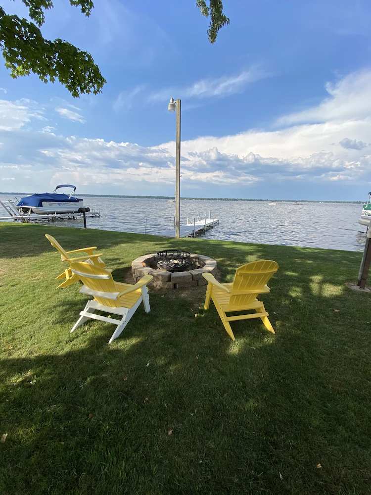 Newly updated Lakefront Houghton Lake home - close to popular sandbar.