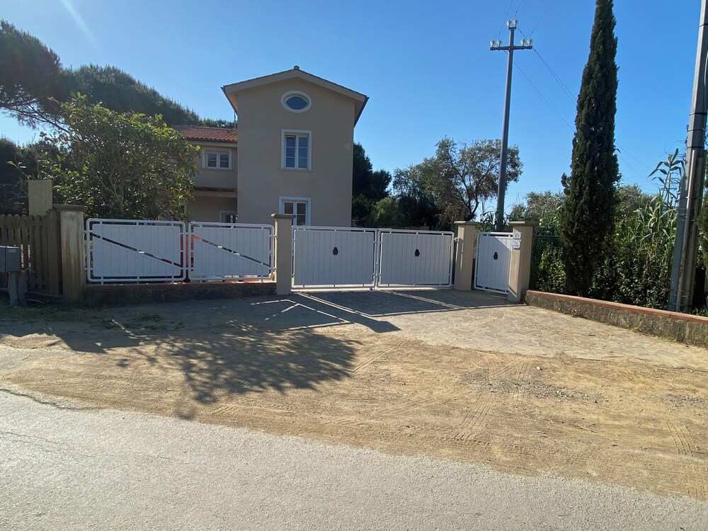 Casa Riservata Immersa Nella Natura con Spiaggia Raggiungibile a Piedi