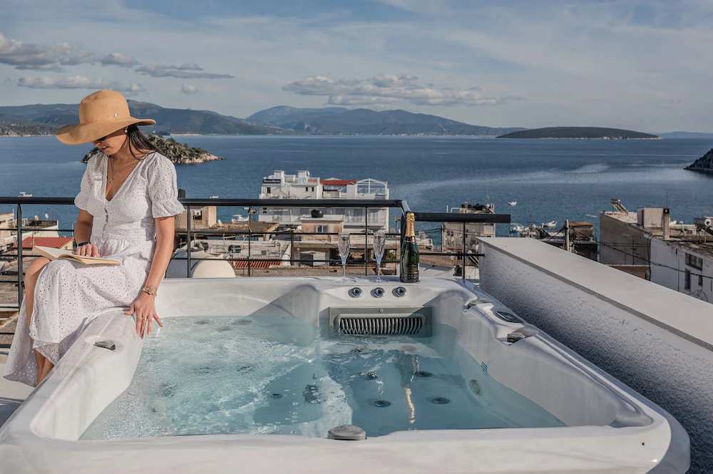 Noma Suites Tolo