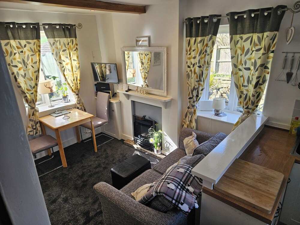 ✨ Cosy Corner Cottage – A Cosy Hideaway in the Peak District 🏡