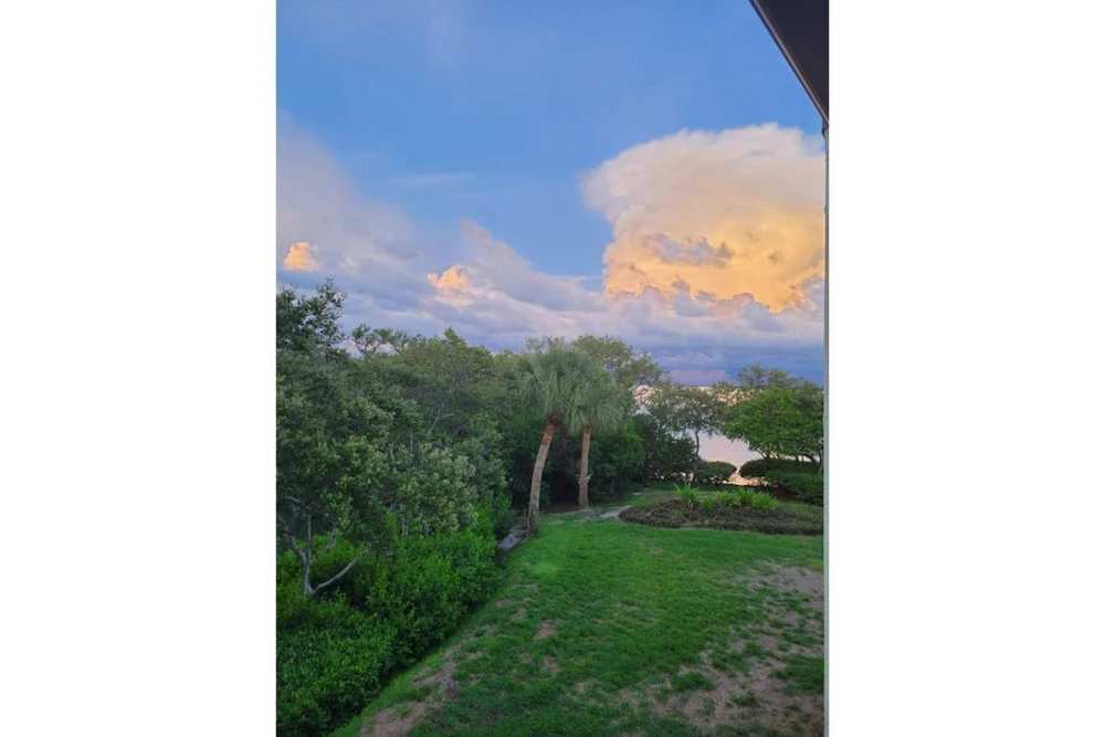 Waterfront Relaxing Condo-heated pool & spa- near Fort Desoto