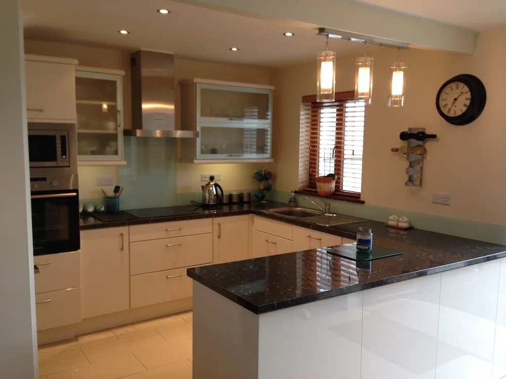Cahirciveen Marina, Ring of Kerry, 2bed / 2bath Maison