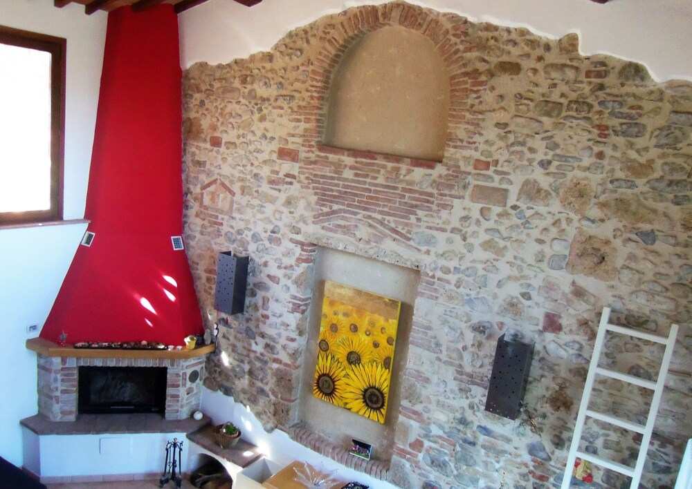 \"CasaJona Holiday\" Tuscan Country House close San Gimignano, Siena, Florence