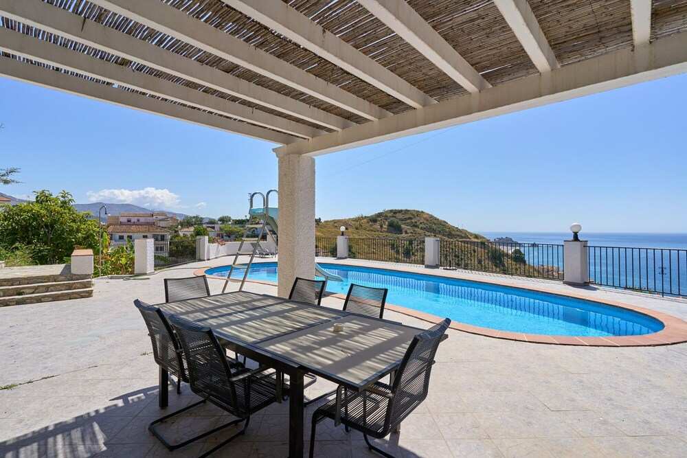 Villa \"Casa Beto\" con vistas al mar, piscina, jardín y Wi-Fi
