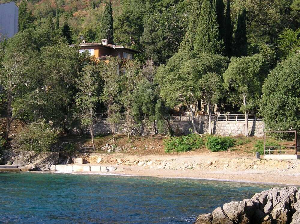 Appartamento vicino alla spiaggia di Lovran vicino a Opatija 01