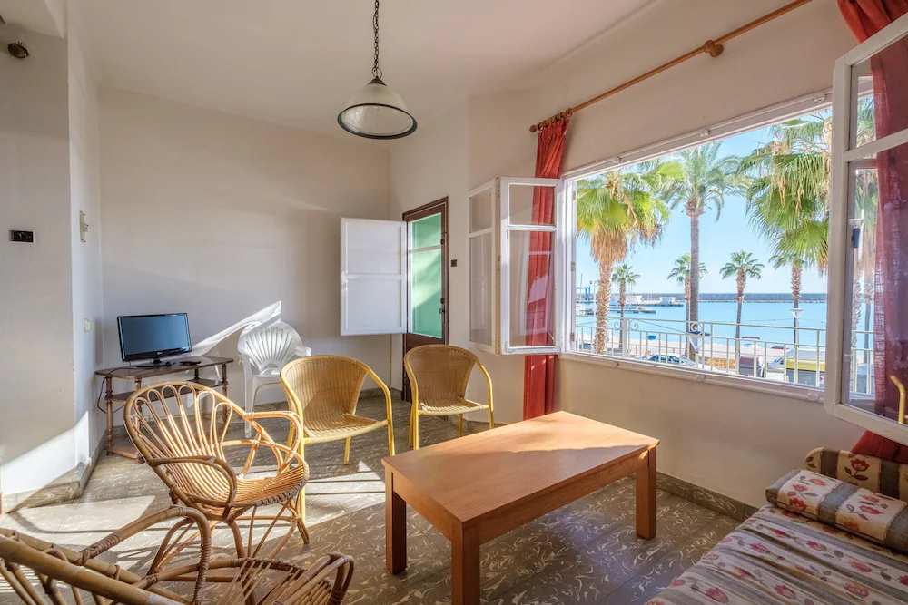 Vakantieappartement 'Apartamento las Palmeras 1' dichtbij het strand met terras