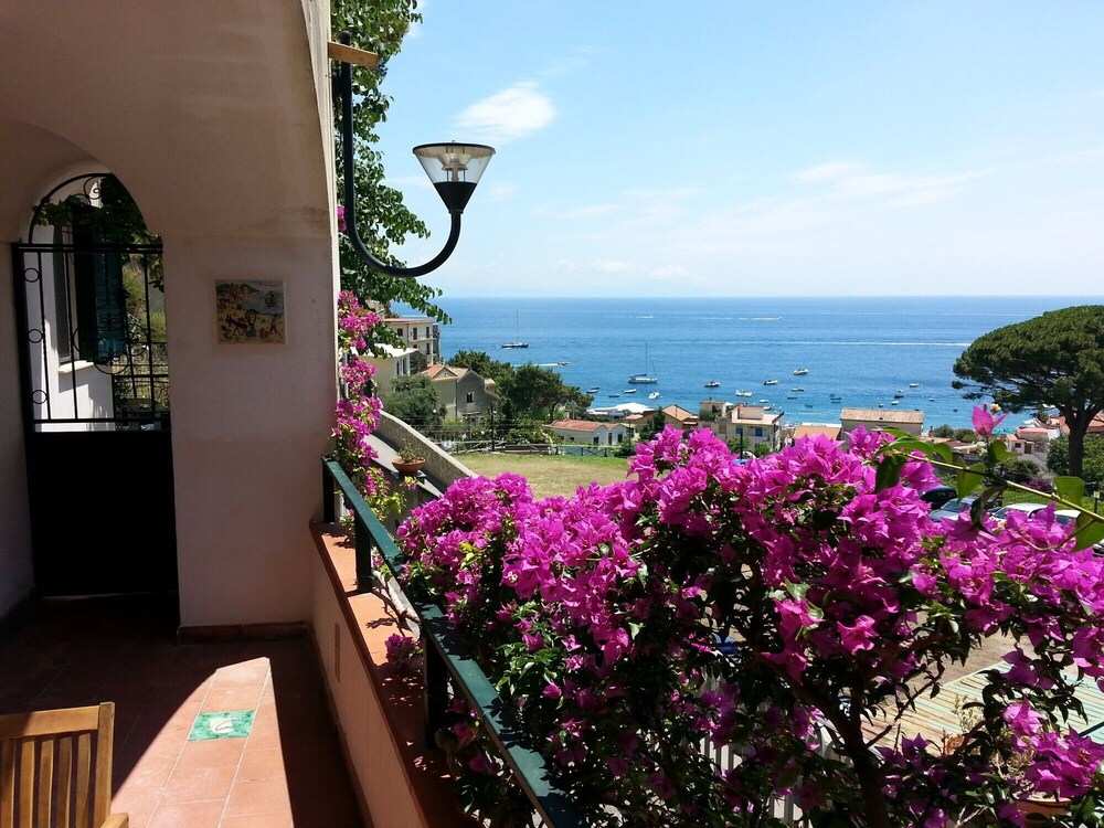 Casa Bouganville en la costa de Amalfi