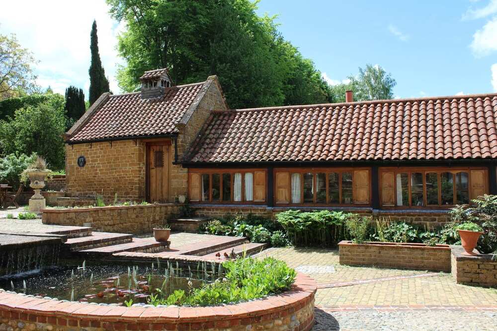 Mediterranean inspired luxury in the Oxfordshire Cotswolds, near Great Tew