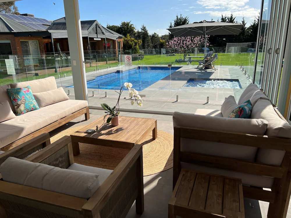 Private. Heated Pool/Spa. Giant Playground. Soccer & Cricket Pitch. Pet Friendly