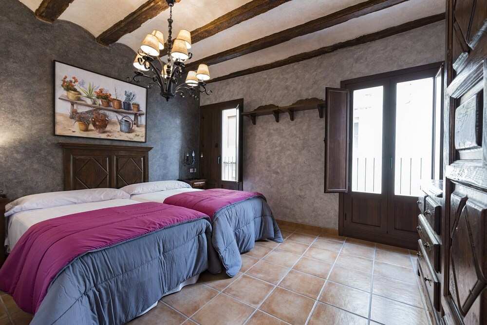 'El Mochuelo' Room with Mountain Views, Wine Cellar, and Unlimited SPA Access