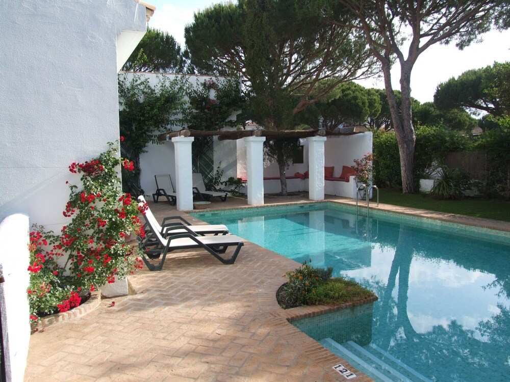 Casa Almadraba. Cortijo-style, courtyard, beach (200m)