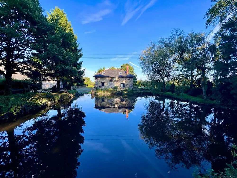Tranquil Cottage Between Exmoor & Dartmoor on a 15th-Century Farm