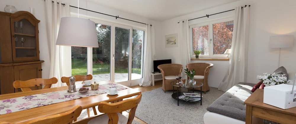Ferienwohnung im Erdgeschoss, 60qm, mit 1 seperaten Schlafzimmer,