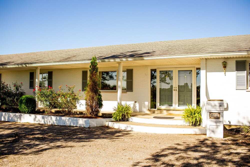 Newly remodeled! Holland Farms is located in the Golden Triangle of Northern KY!