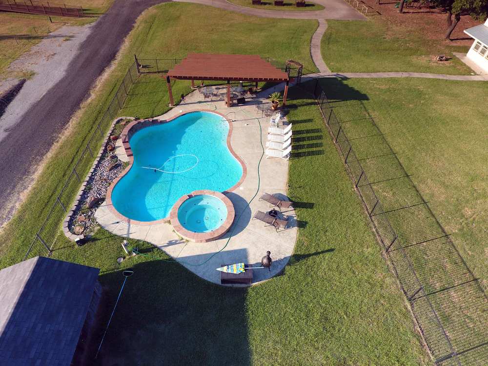 LargestRanchResort in DFW#PerfectforLargeGroups#Sleeps upto60#Pool#Pickleball