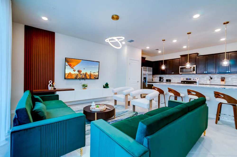 1259 Windsor Cay 5BR Townhome with Private Pool & Themed Rooms