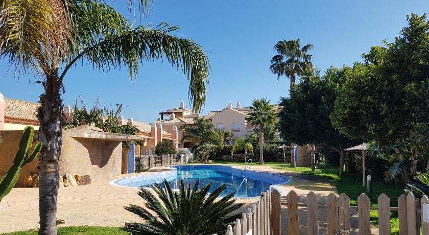 Casa Akutuna - Piscina , Garaje & Pista De Padel En Zahara De Los Atunes