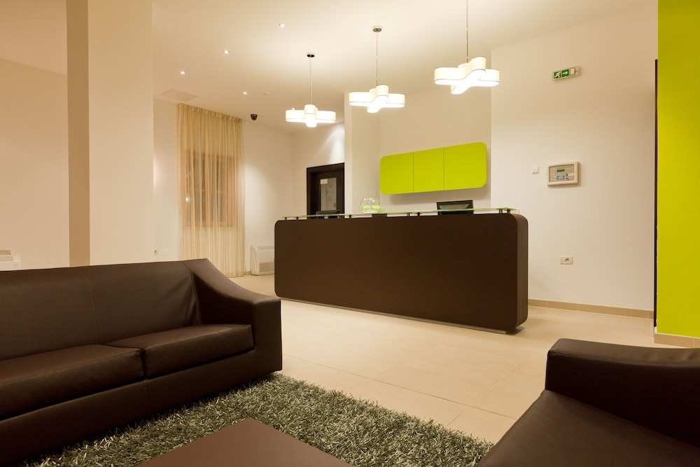 VELANERA Hotel & Restaurant