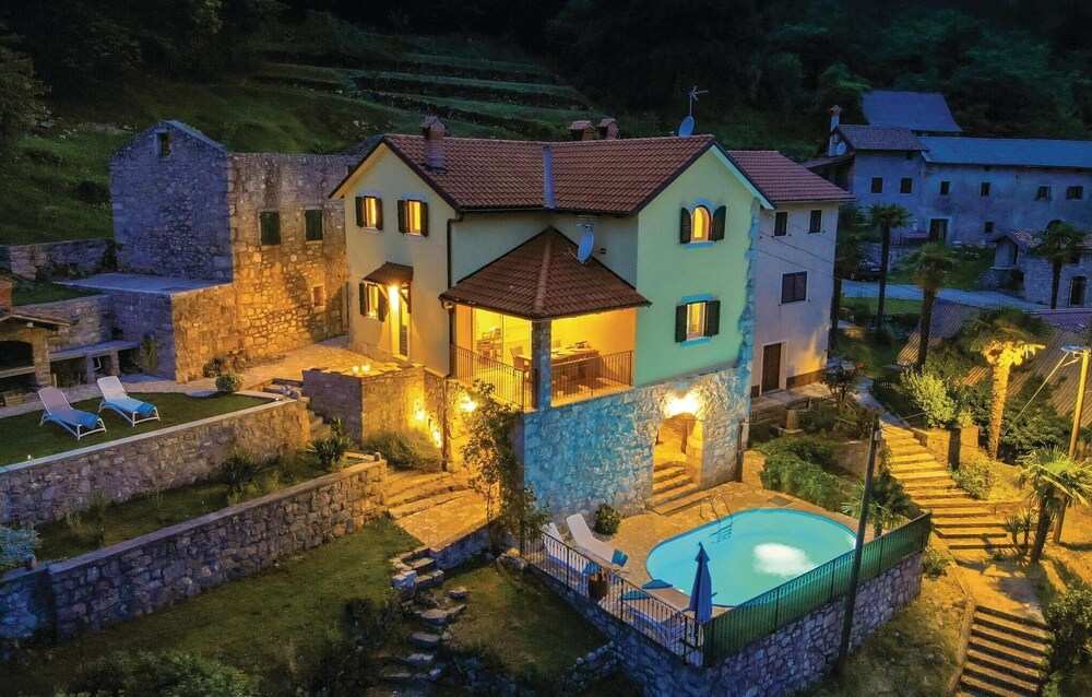 Nice Home in Lovranska Draga With Wifi and 4 Bedrooms