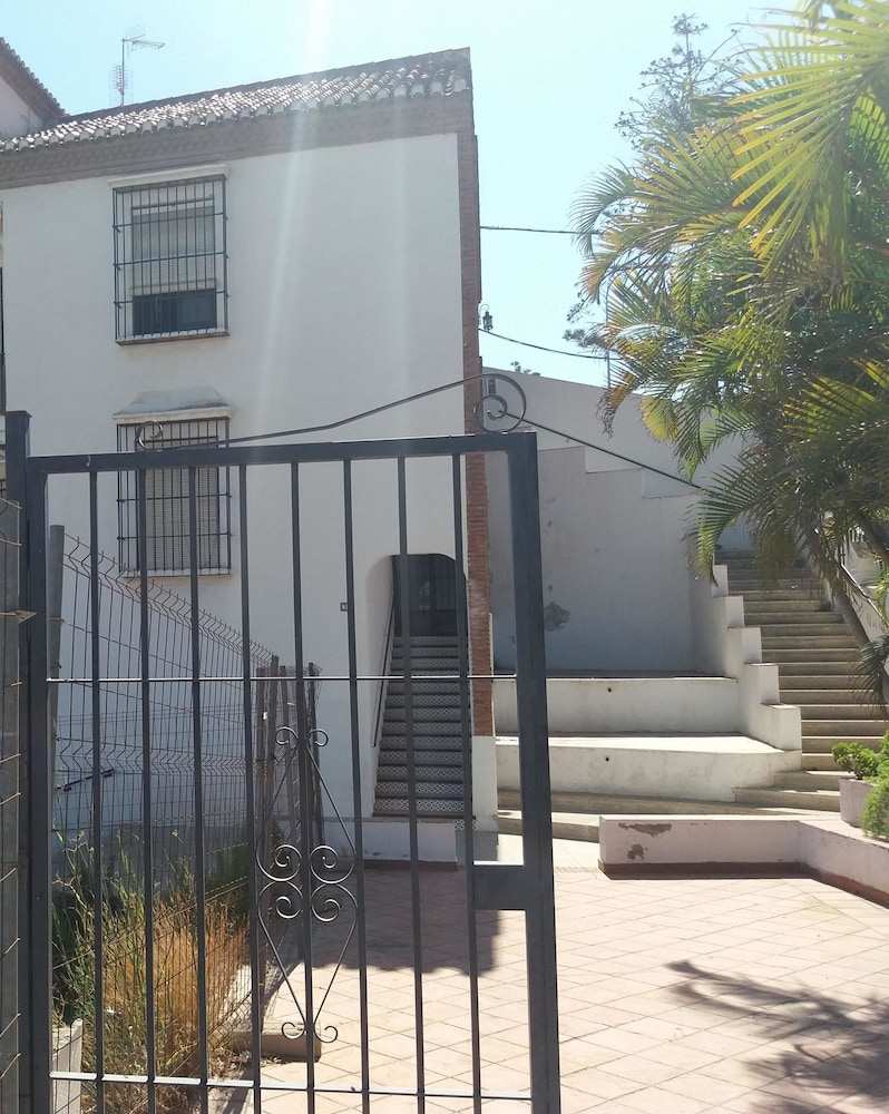 Apartment \"Apartamento Alcazar\" with Mountain View, Shared Pool & Wi-Fi