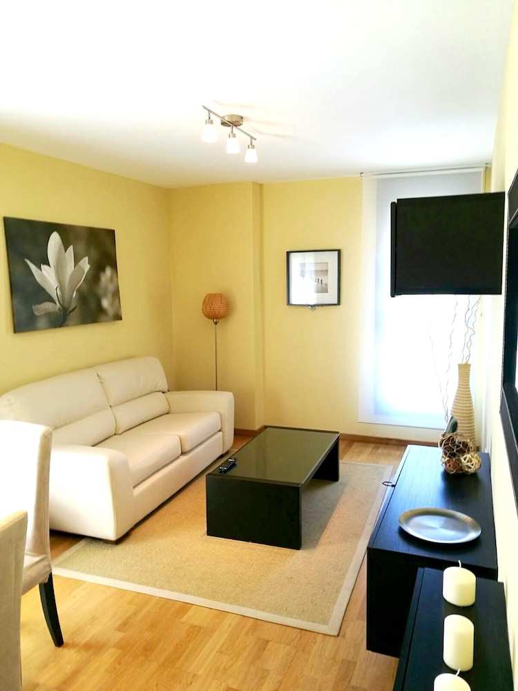 Apartment With 2 Bedrooms in Puerto de Vega, With Terrace - 3 km From the Beach