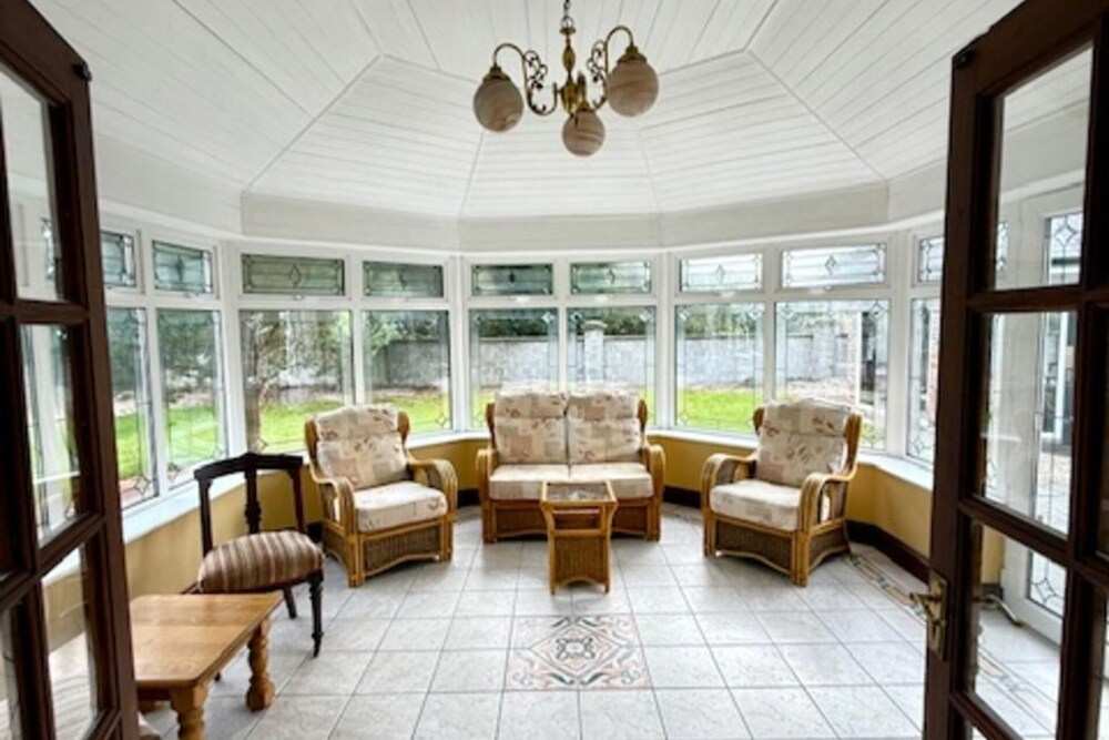 Summer Sale! Beakstown House Luxurious 5-bed Villa