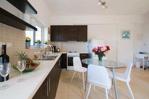 Relax in a Cozy flat near famous beaches of Chania